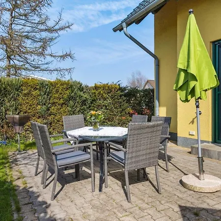 Holiday home In Mit Grosser Terrasse Saal